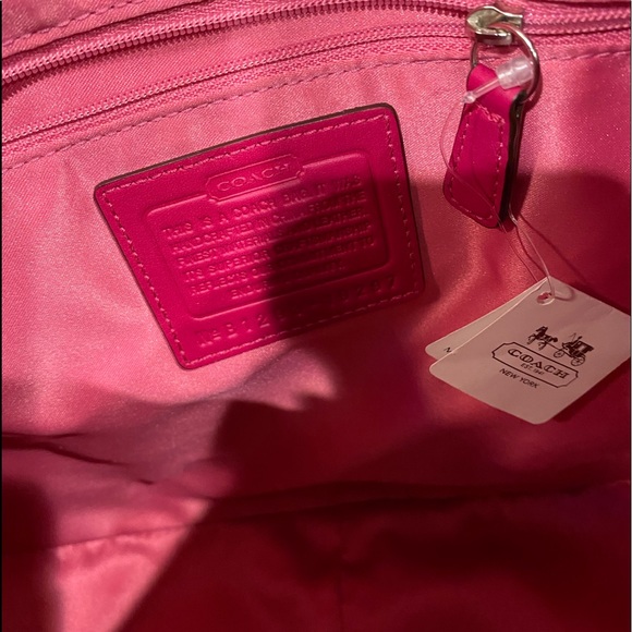 Coach purse - Picture 4 of 6